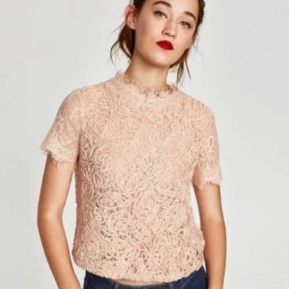 Black Cotton Eyelash Lace Strap Crop Blouse CO-2523254275 - Cádiz